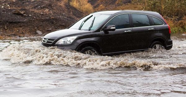 driving-car-flood-conditions