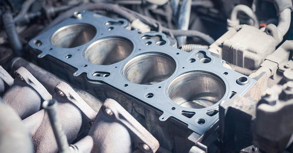 Cylinder Heads & Parts Gaskets, Bolts, Seals, Valves —